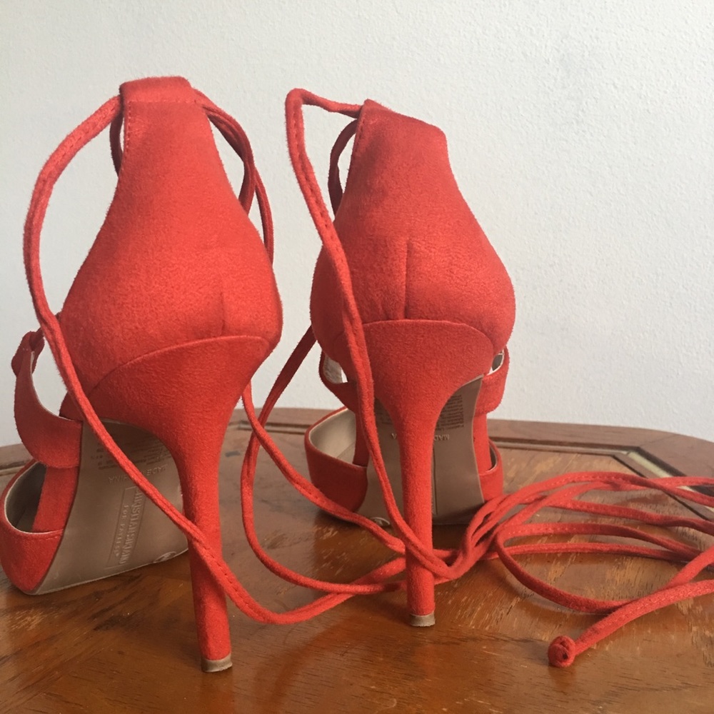 Red Heels - Picture 3 of 4